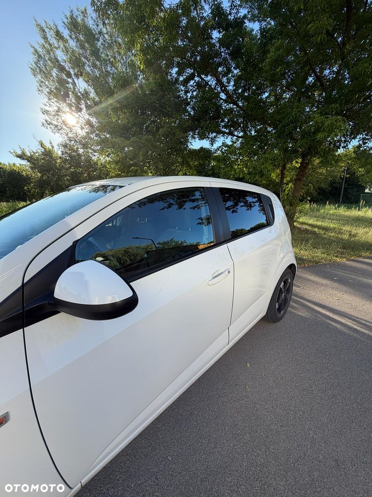 Chevrolet Aveo - 2
