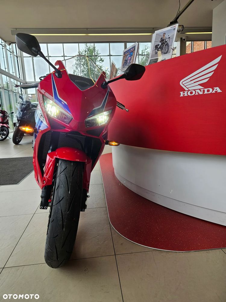 Honda CBR - 3