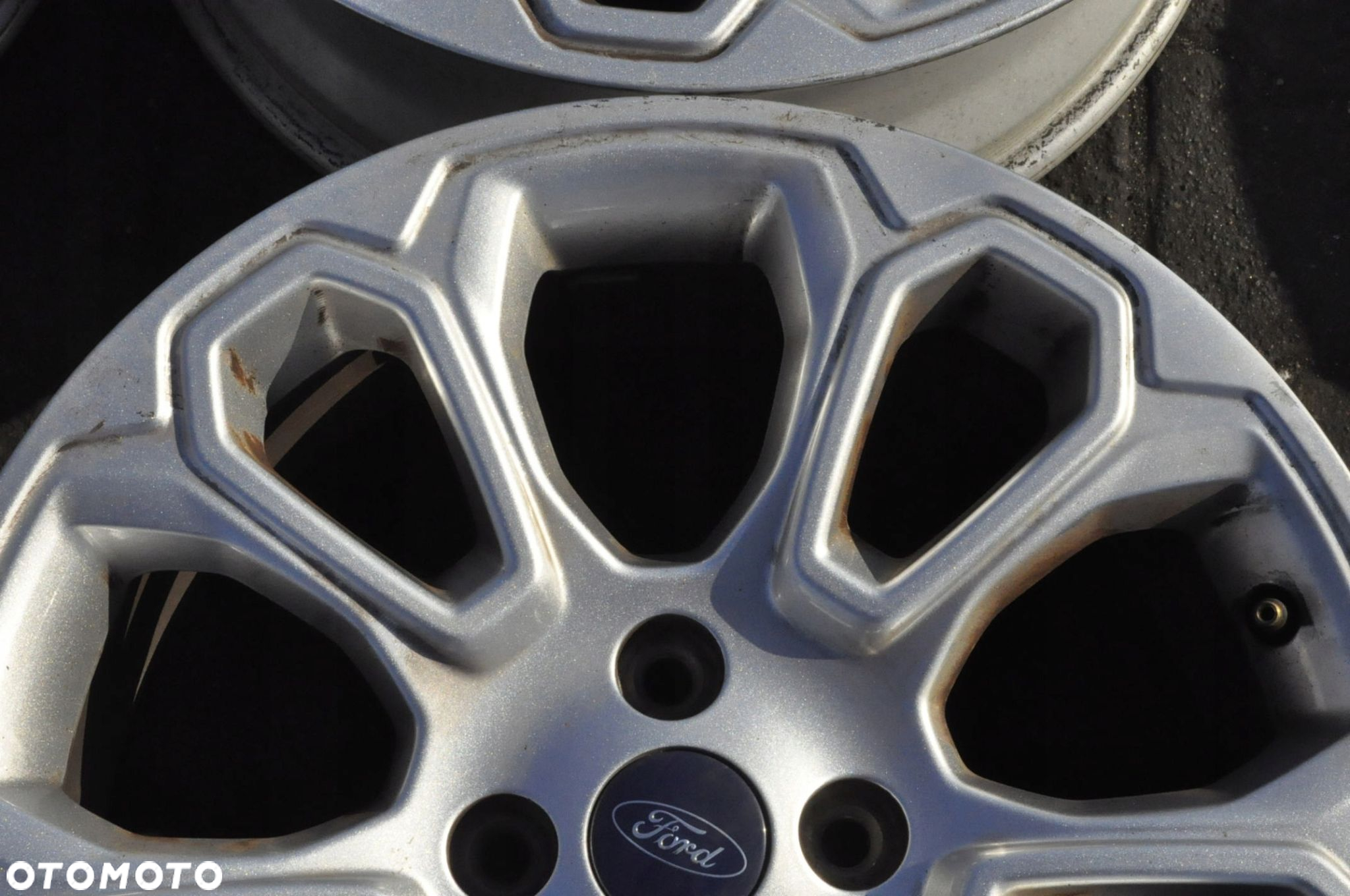 FORD FIESTA MK7 MK8 FOCUS MK1 B-MAX FELGI ALUMINIOWE 17 4X108 7J ET 37,5 - 6