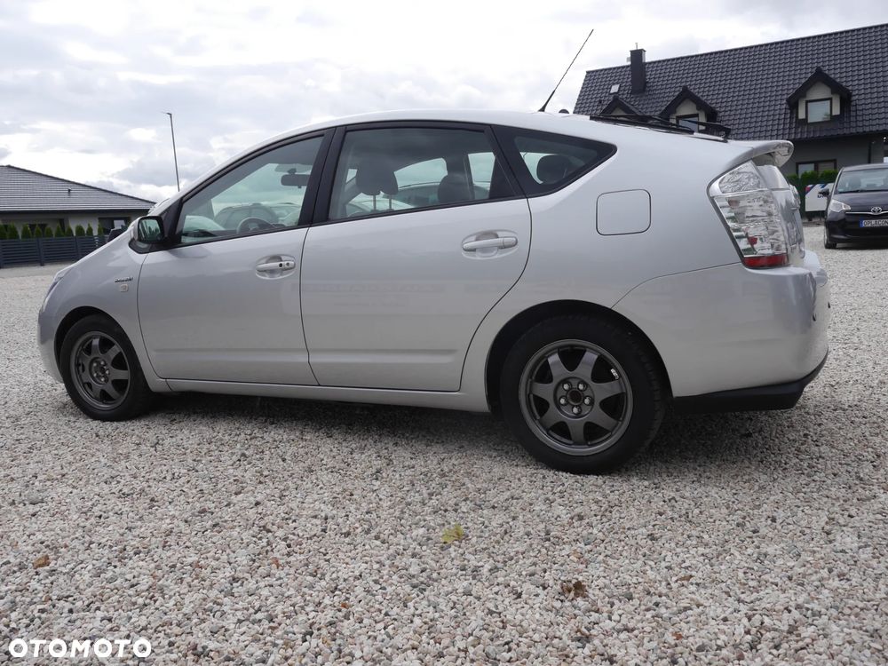 Toyota Prius 1.5 VVT-i Prestige - 13