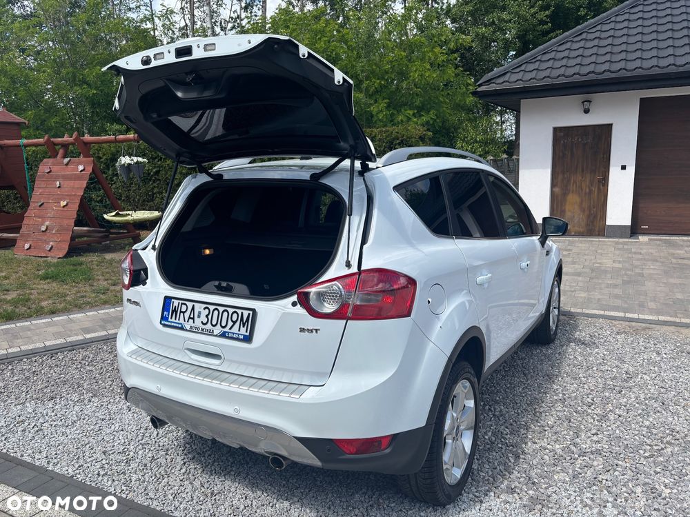 Ford Kuga 2.5 4x4 Titanium - 39