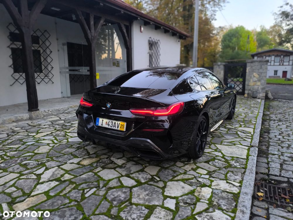 BMW Seria 8 M850i xDrive - 32