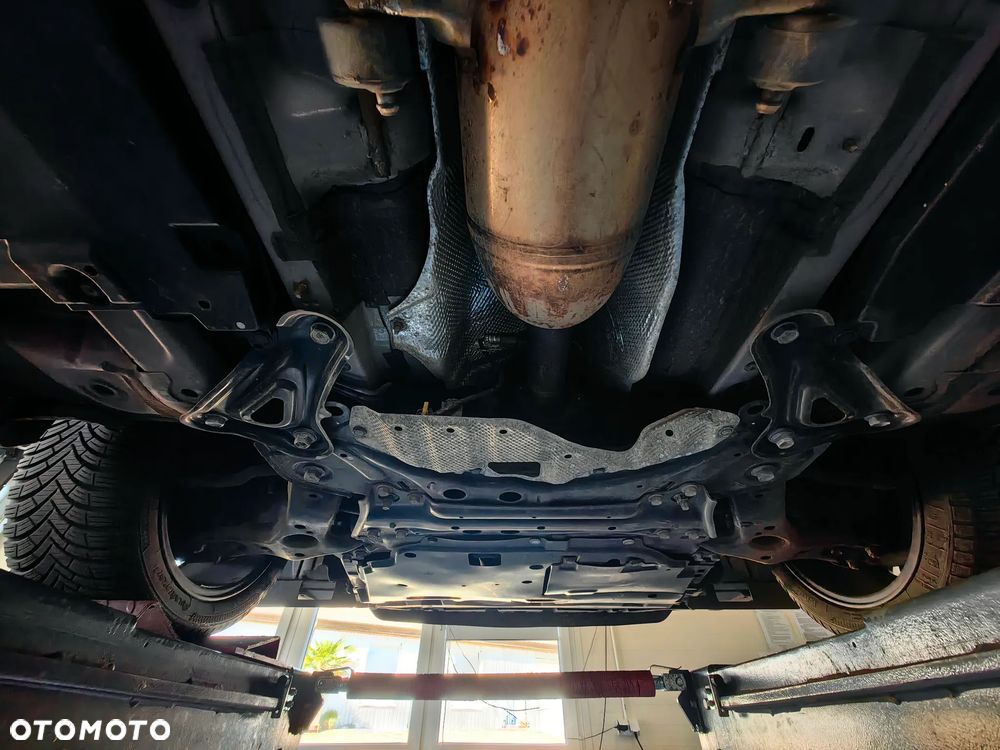 Toyota Auris 1.2 Turbo Edition S+ - 23