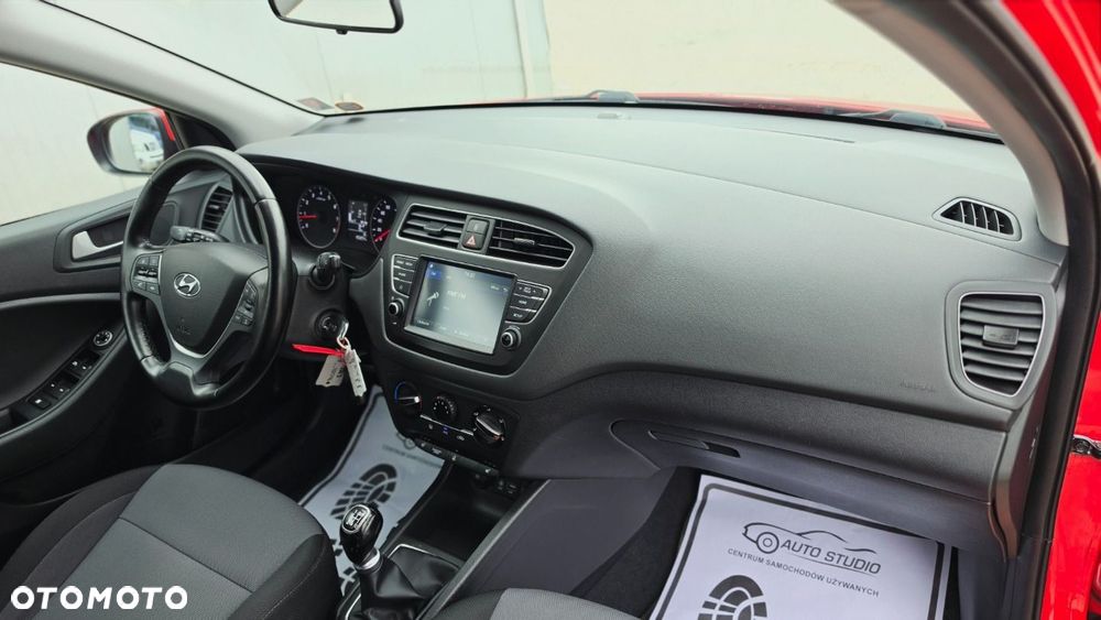 Hyundai i20 blue 1.2 YES!+ - 9