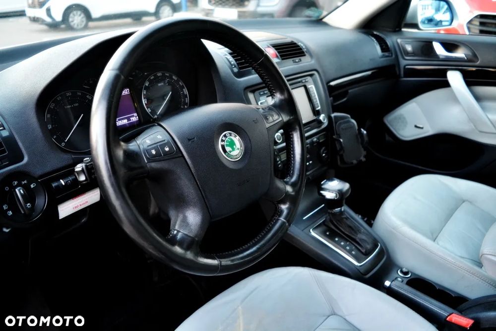 Skoda Octavia 2.0 TDI DPF DSG Laurin & Klement - 15