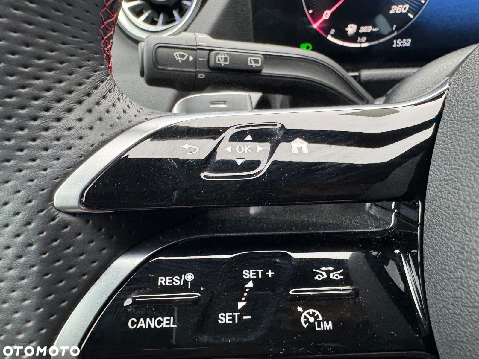 Mercedes-Benz GLA - 24