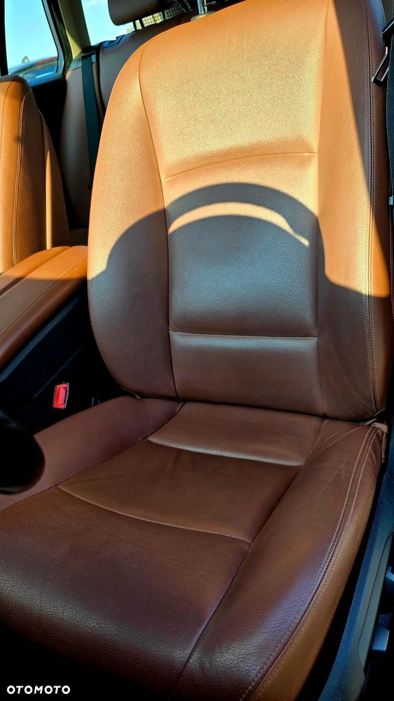 BMW Seria 5 520d xDrive - 14