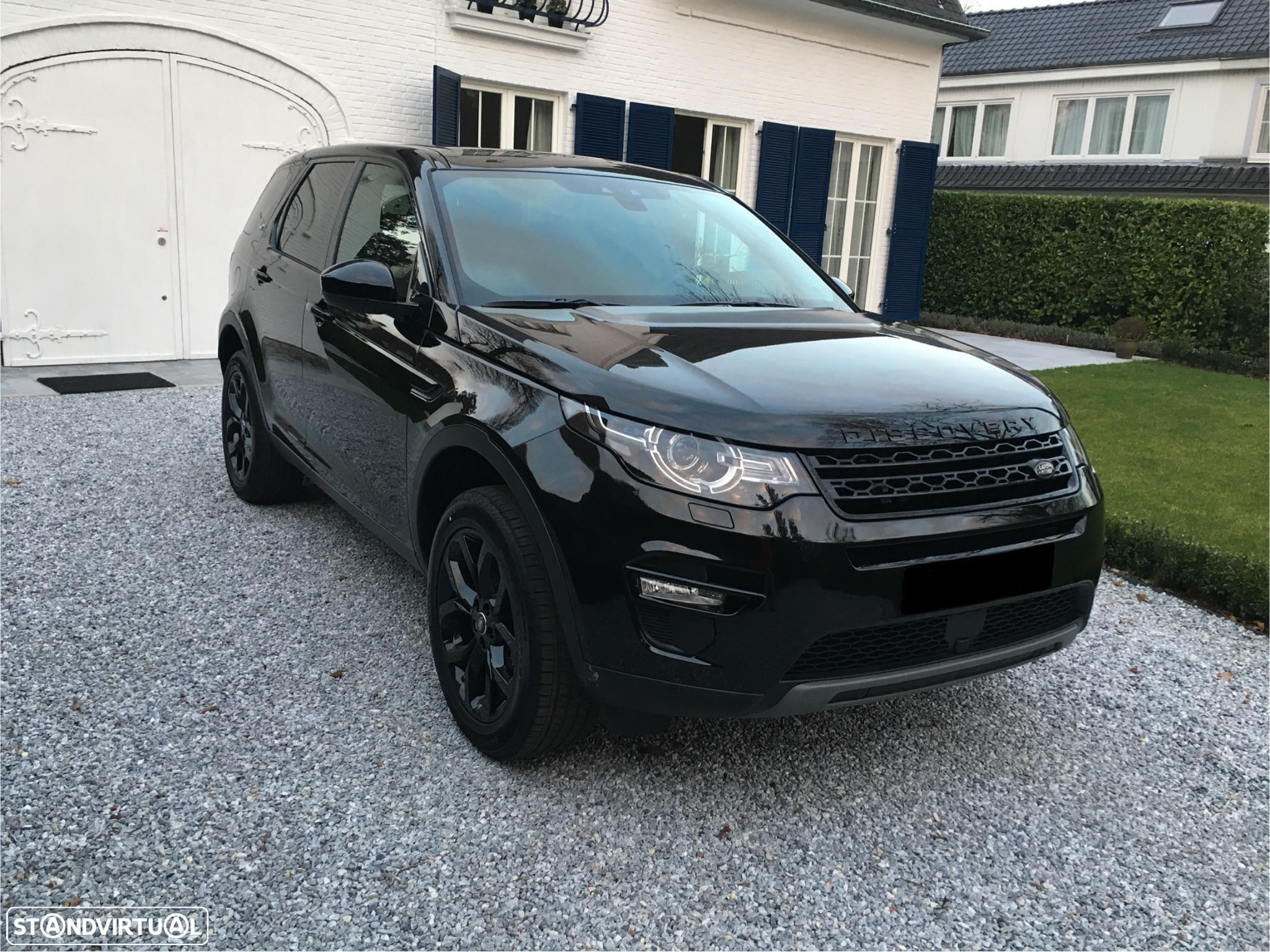 Land Rover Discovery Sport 2.0 TD4 HSE Luxury 7L Auto - 3