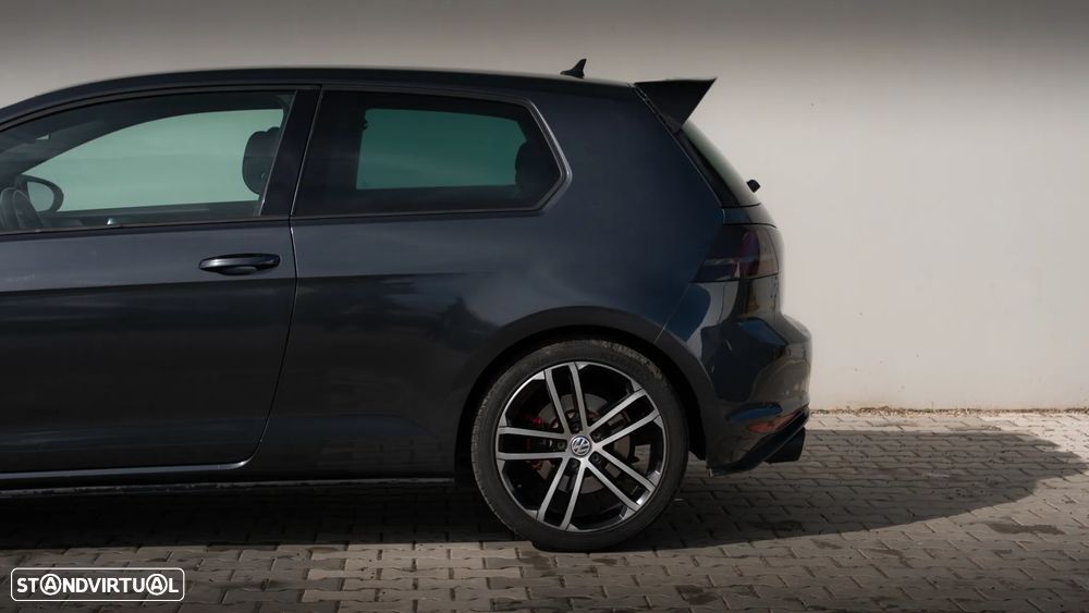 VW Golf 2.0 TDi GTD DSG - 8