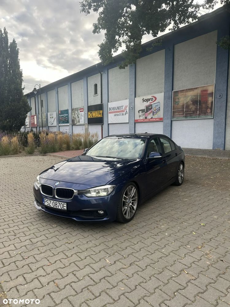 BMW Seria 3 320i - 1