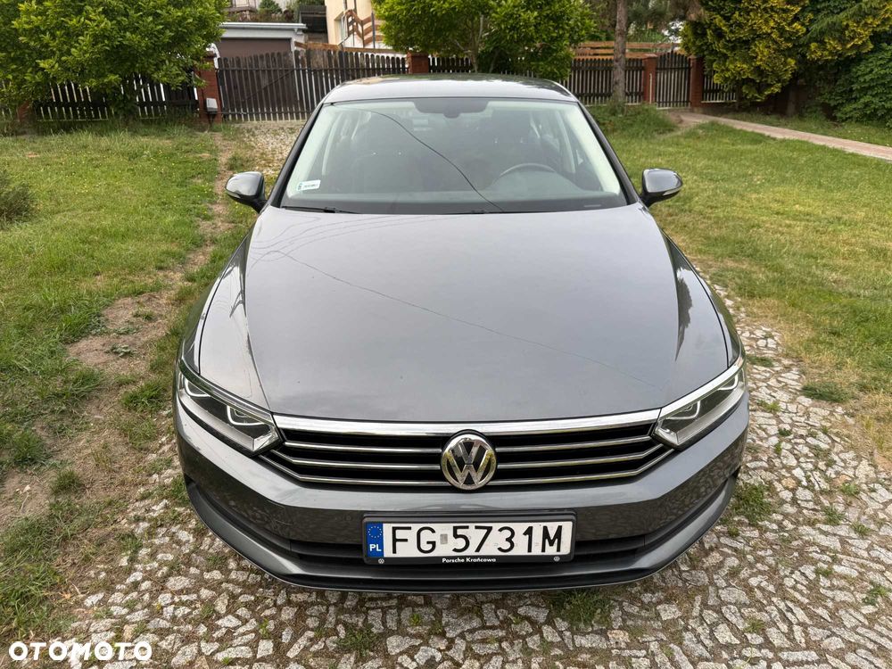 Volkswagen Passat - 6