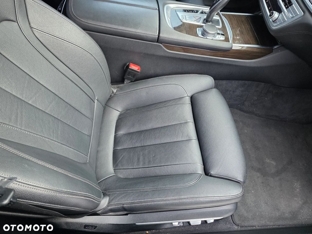 BMW Seria 7 740Li - 14