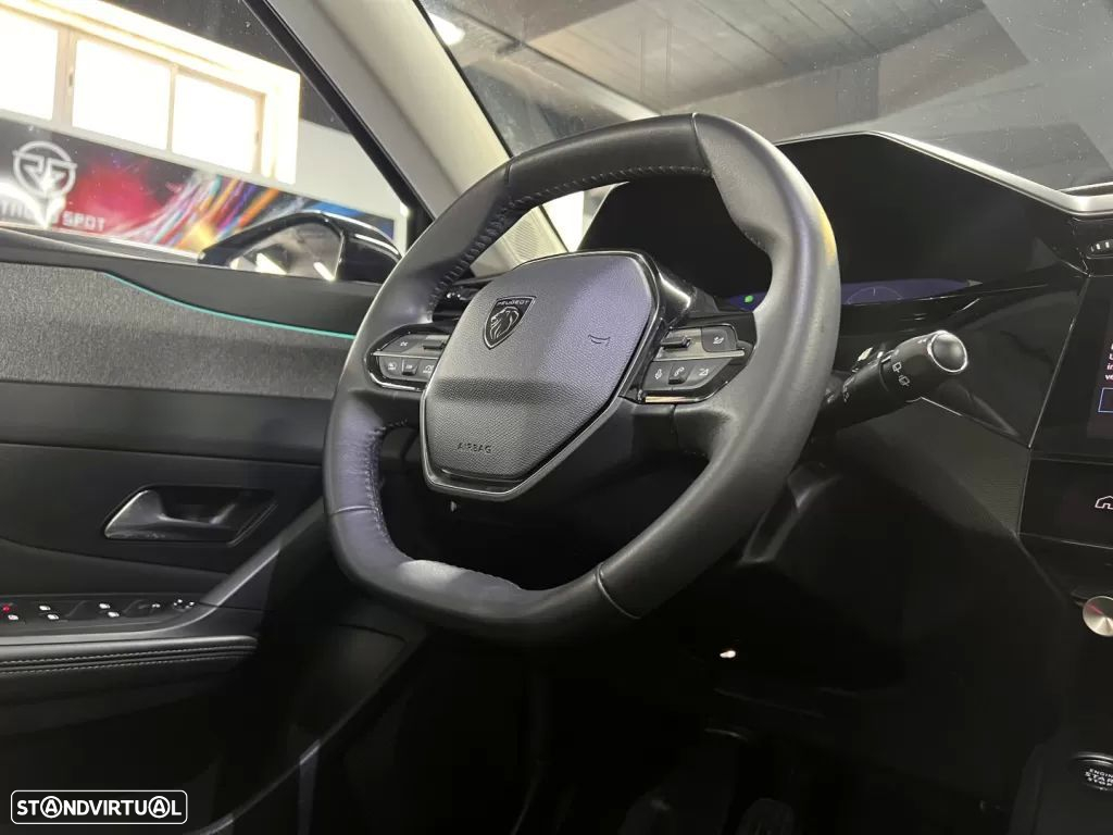 Peugeot 308 1.2 PureTech Allure Pack - 32