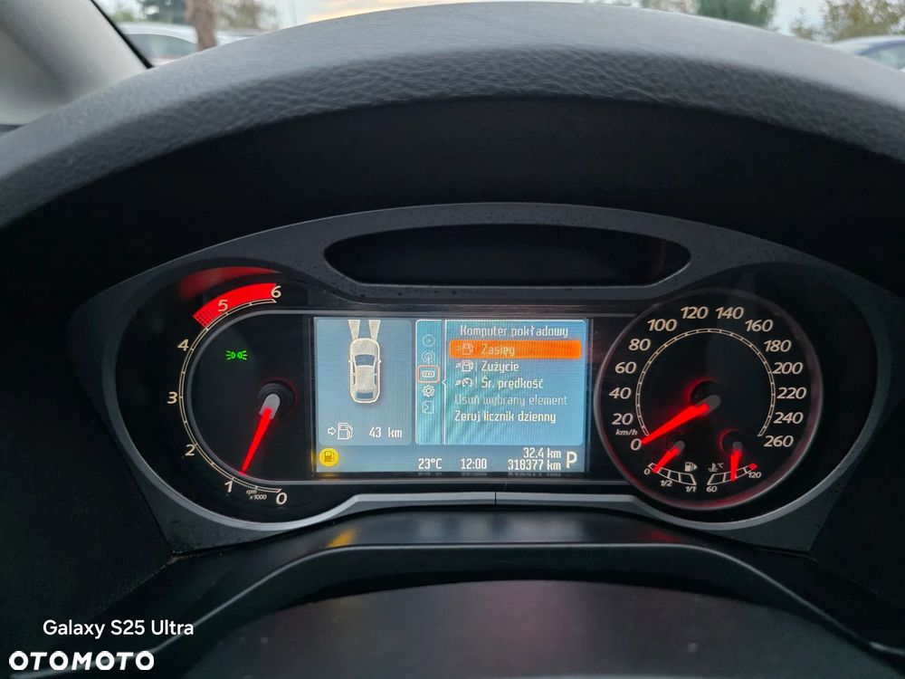 Ford S-Max - 38