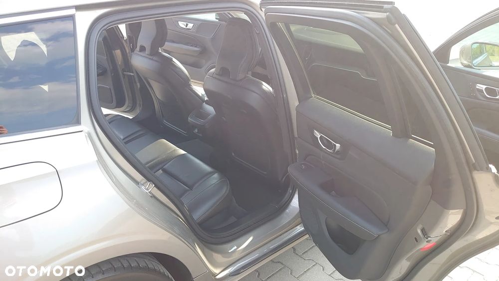 Volvo V60 D4 Inscription - 9