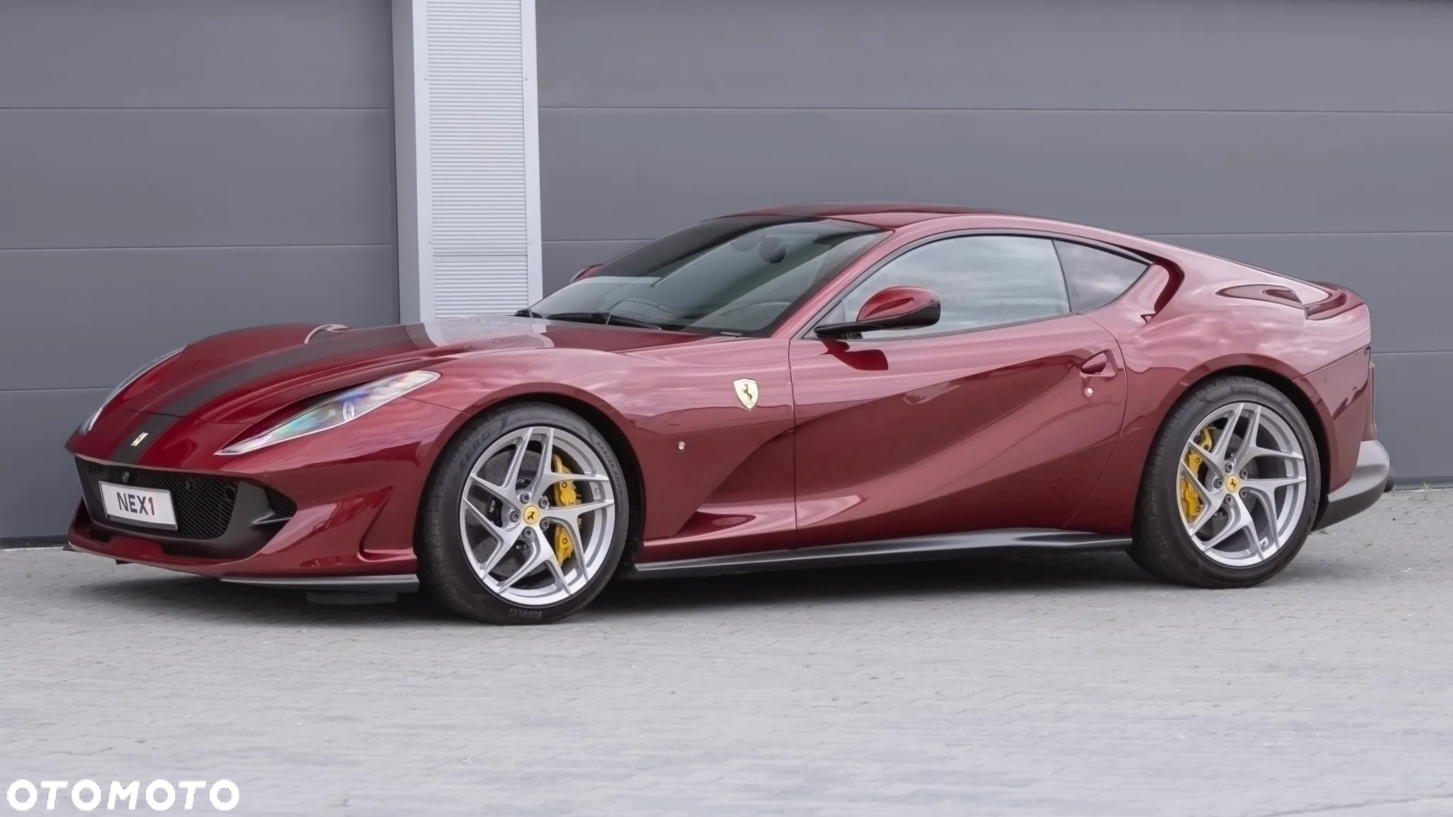 Ferrari 812 Superfast - 22