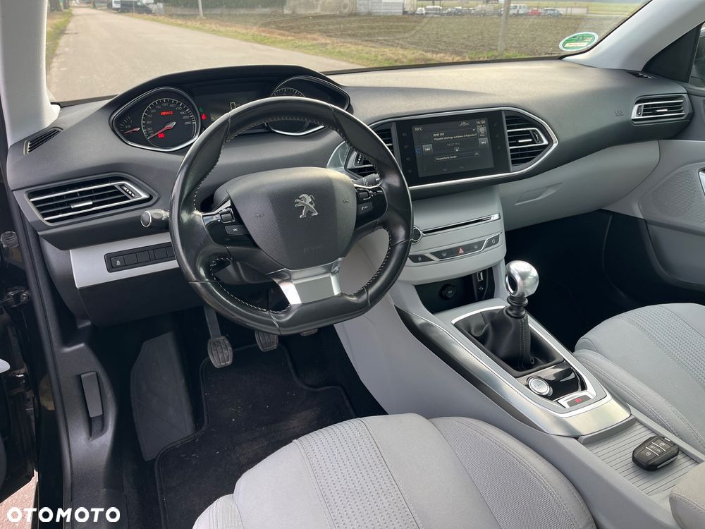 Peugeot 308 1.6 Premium - 9