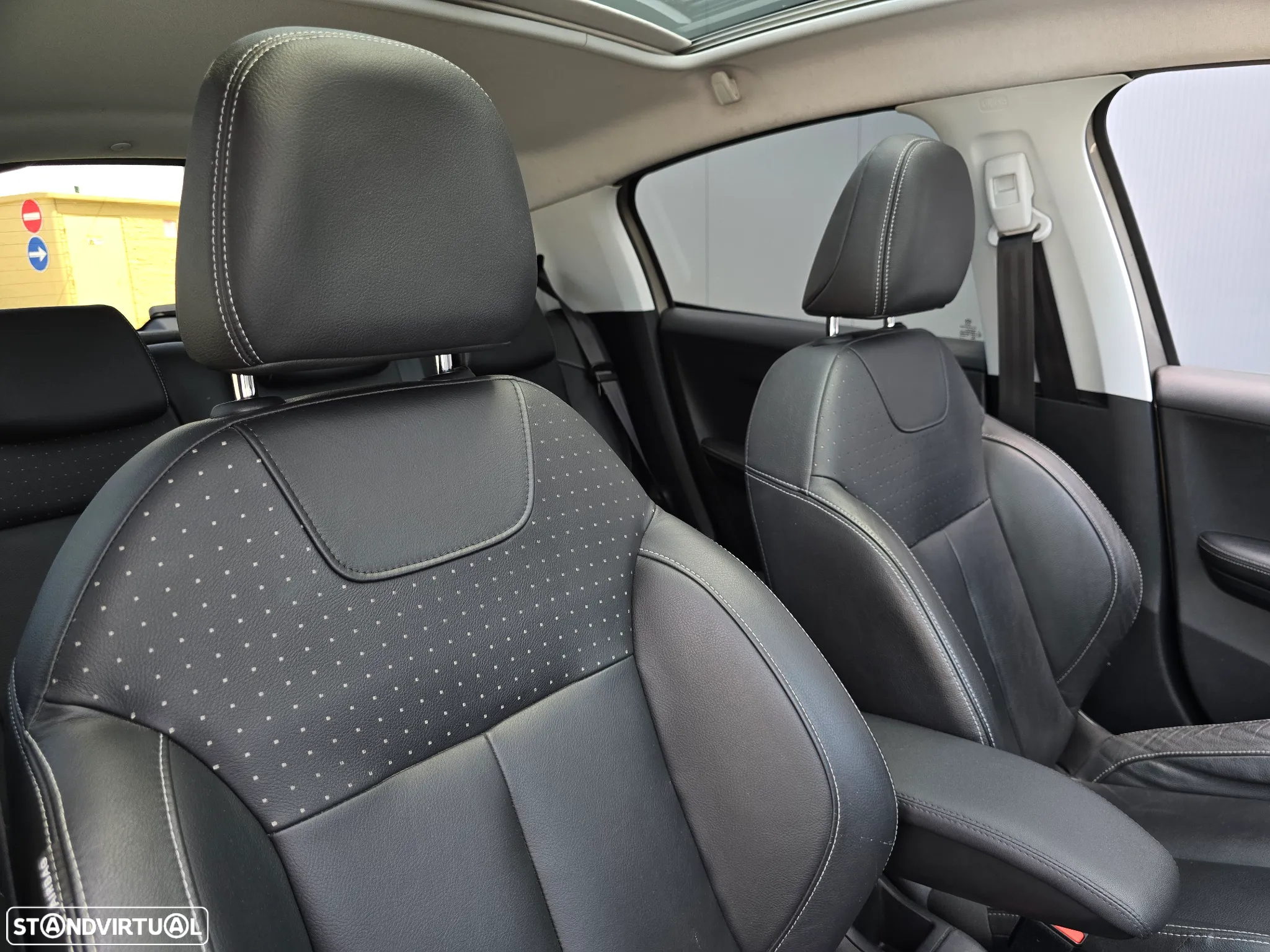 Peugeot 208 1.6 e-HDi Allure - 19