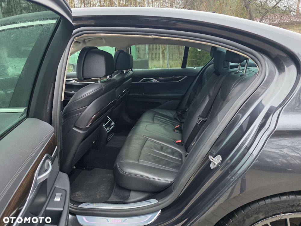 BMW Seria 7 730d xDrive - 15