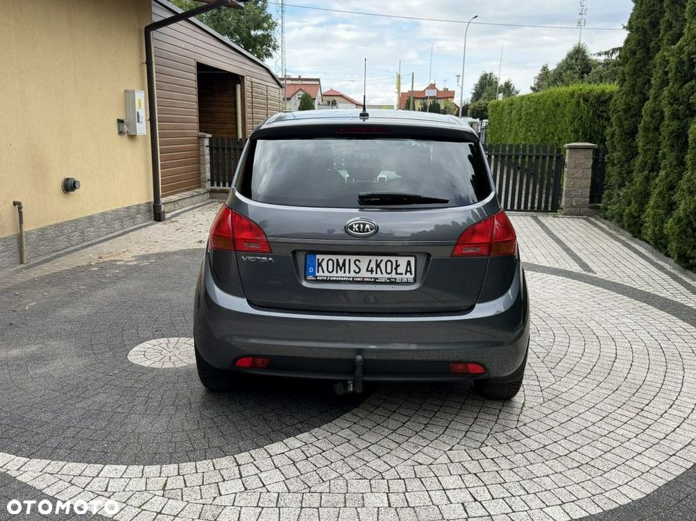 Kia Venga - 5