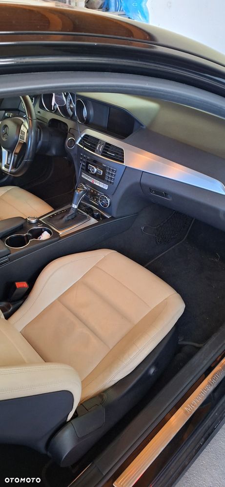 Mercedes-Benz Klasa C 350 7G-TRONIC Edition - 8