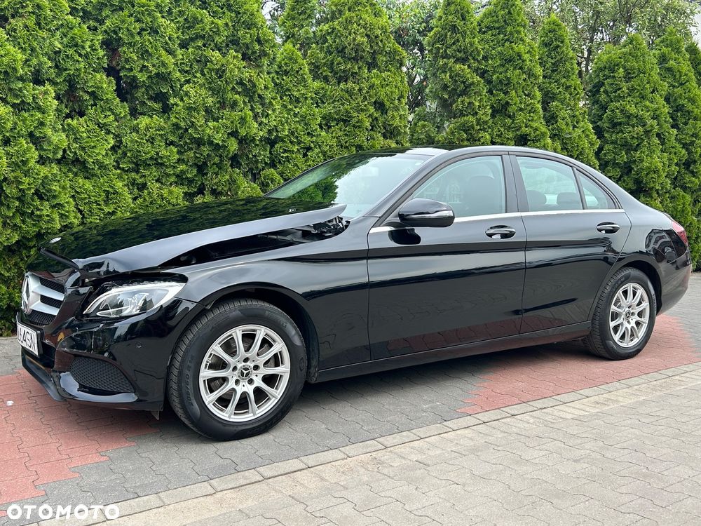 Mercedes-Benz Klasa C 180 9G-TRONIC - 9