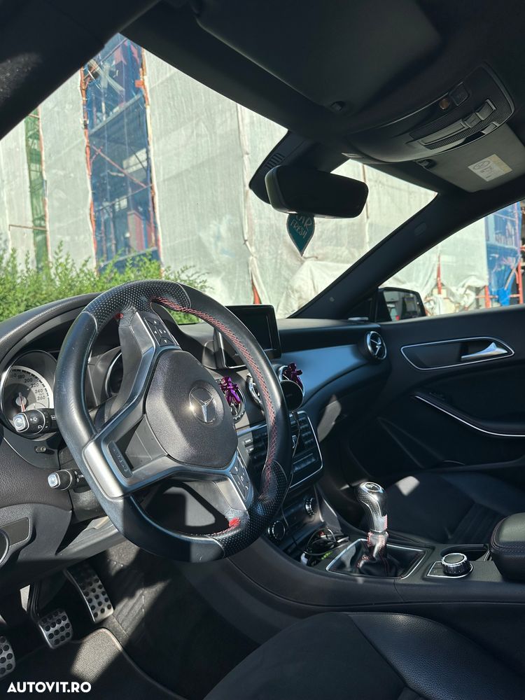 Mercedes-Benz CLA 200 Standard - 24