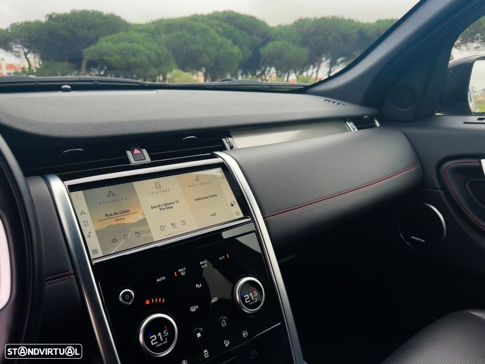 Land Rover Discovery Sport P300e R-Dynamic SE - 22