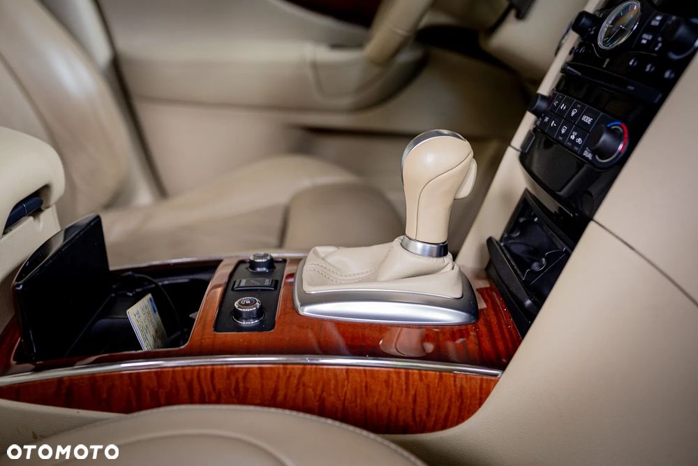 Infiniti QX70 3.0d S - 17