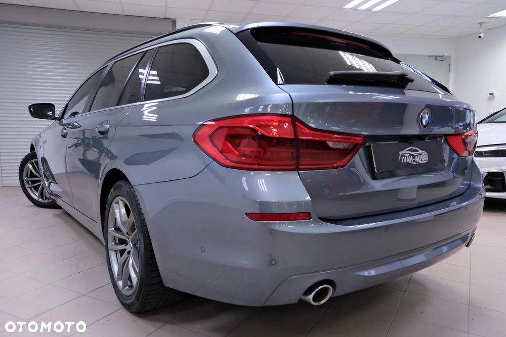 BMW Seria 5 520d Luxury Line sport - 14