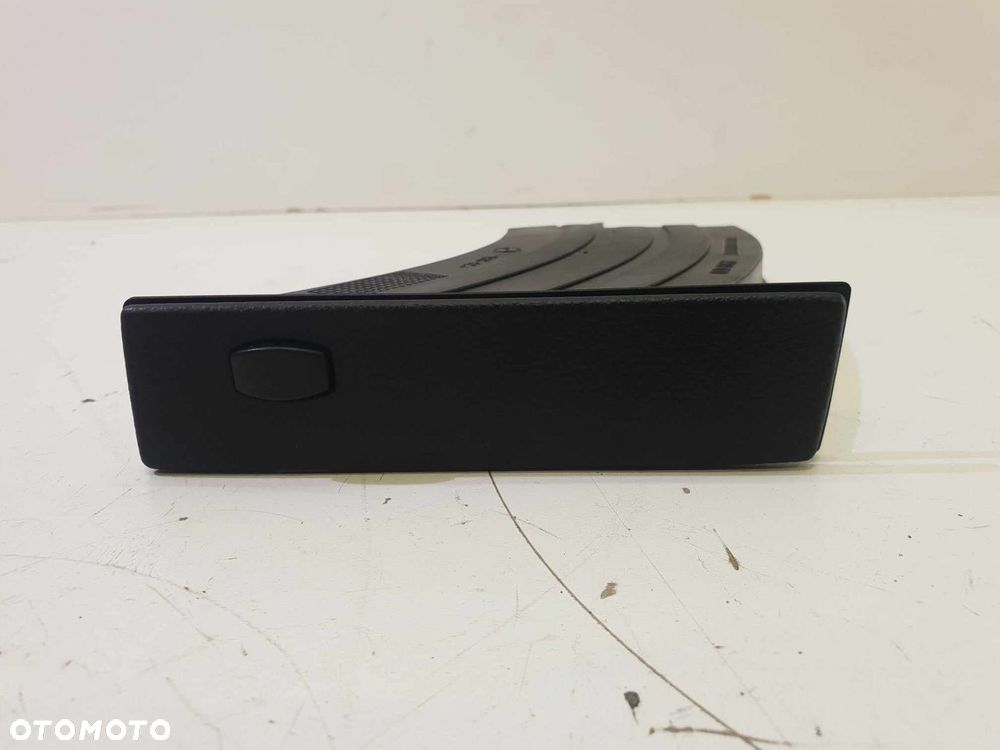 BMW E60 E61 UCHWYT NA KUBEK 7063165 - 1