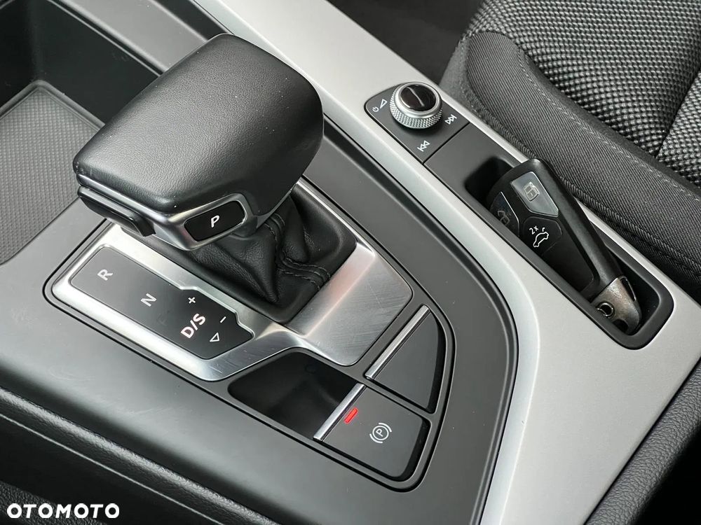 Audi A4 Limousine 35 TDI mHEV S Line S tronic - 24