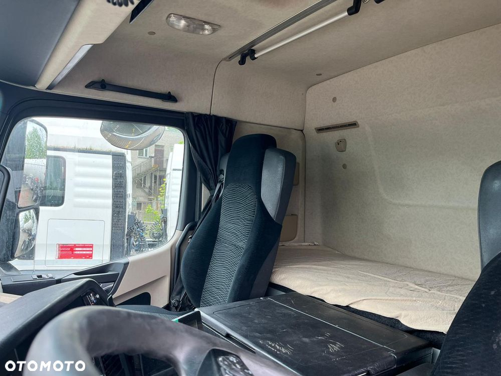 Mercedes-Benz Actros MP4 - 11