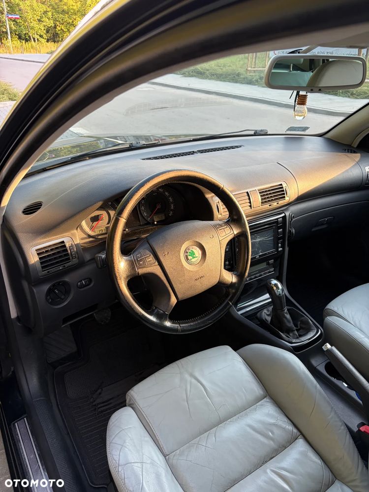 Skoda Superb 2.0 TDI DPF Edition 100 - 14