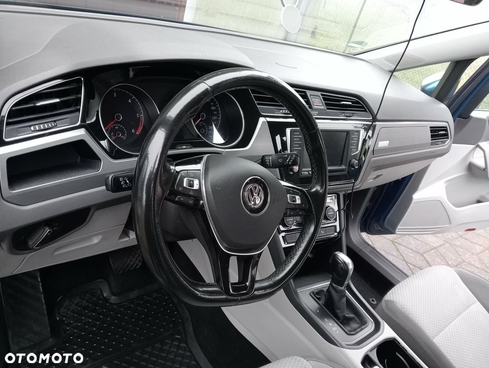 Volkswagen Touran 2.0 TDI SCR (BlueMotion Technology) DSG Comfortline - 17