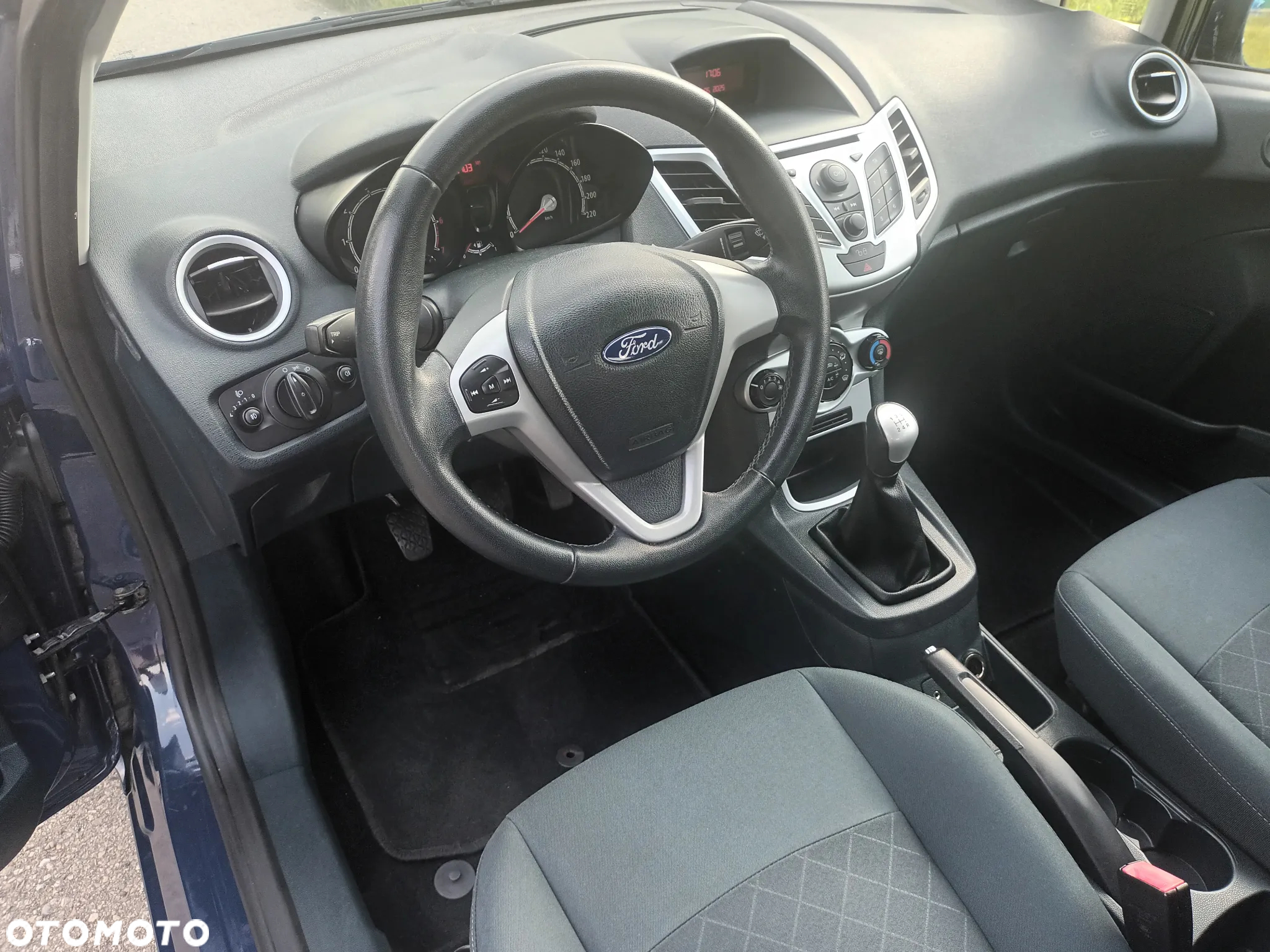 Ford Fiesta 1.25 Ambiente - 21