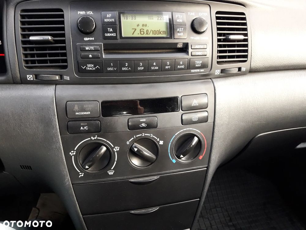 Toyota Corolla 1.6 VVT-i Dynamic - 11
