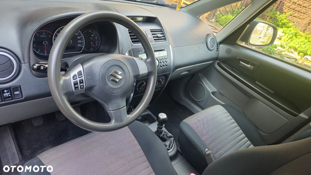 Suzuki SX4 - 4