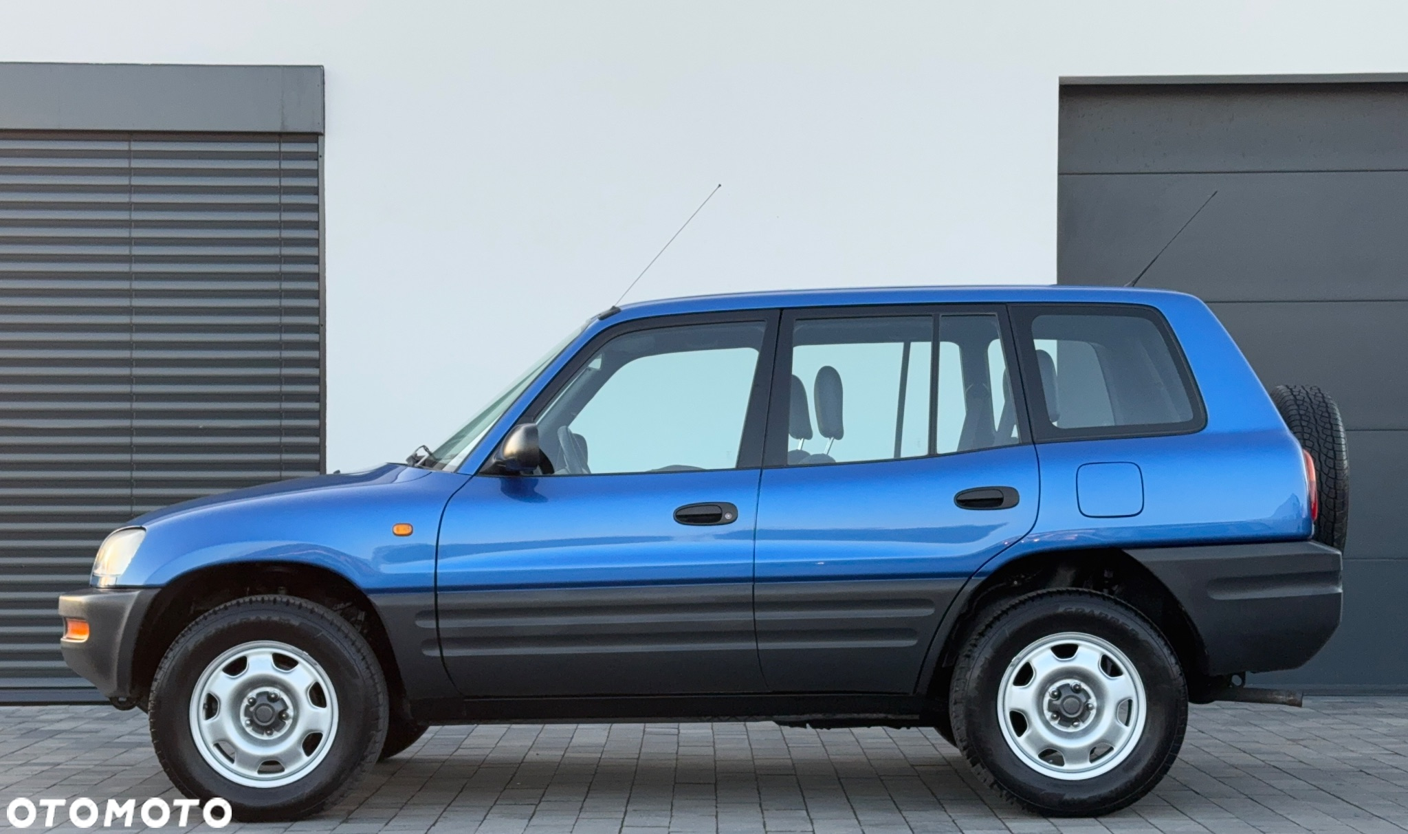 Toyota RAV4 2.0 - 4