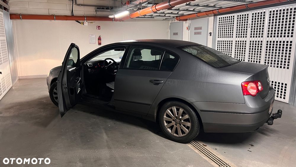 Volkswagen Passat - 22