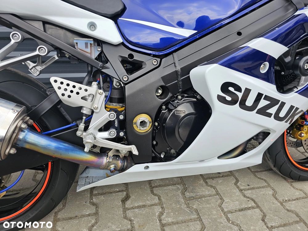 Suzuki GSX-R - 16