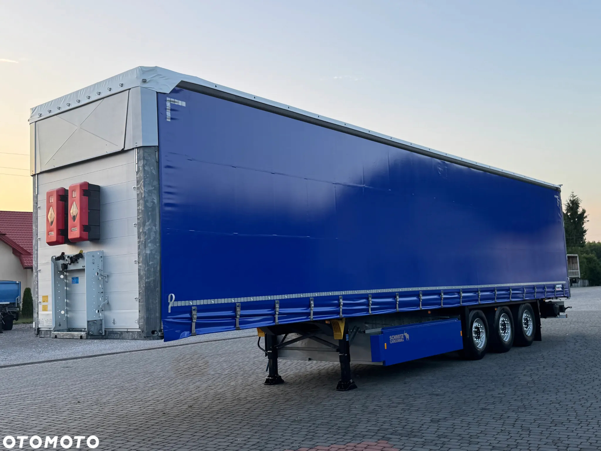 Schmitz Cargobull DACH PODNOSZONY/PALECIARA/STANDARD - 15