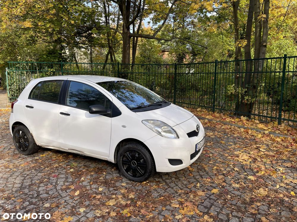 Toyota Yaris - 7