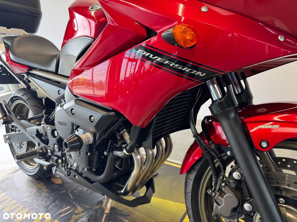Yamaha XJ - 9
