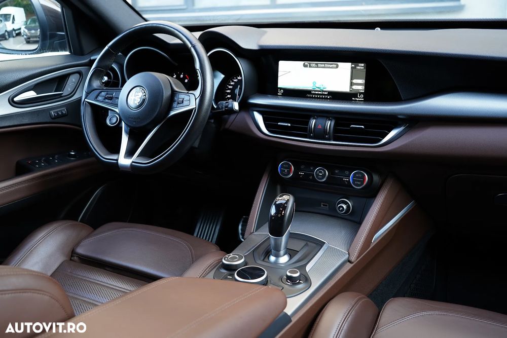 Alfa Romeo Stelvio 2.0 Turbo 16V AT8-Q4 Executive - 11