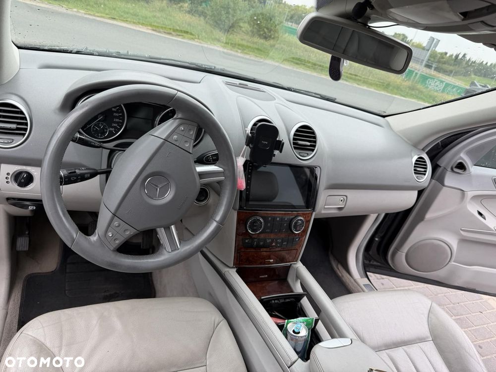 Mercedes-Benz ML - 8