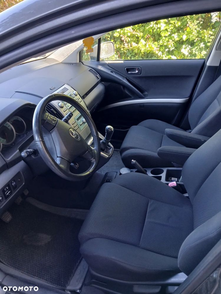 Toyota Corolla Verso 2.2 D-4D Prestige - 7