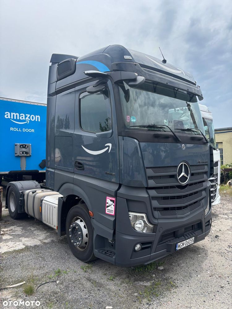 Mercedes-Benz Actros - 3