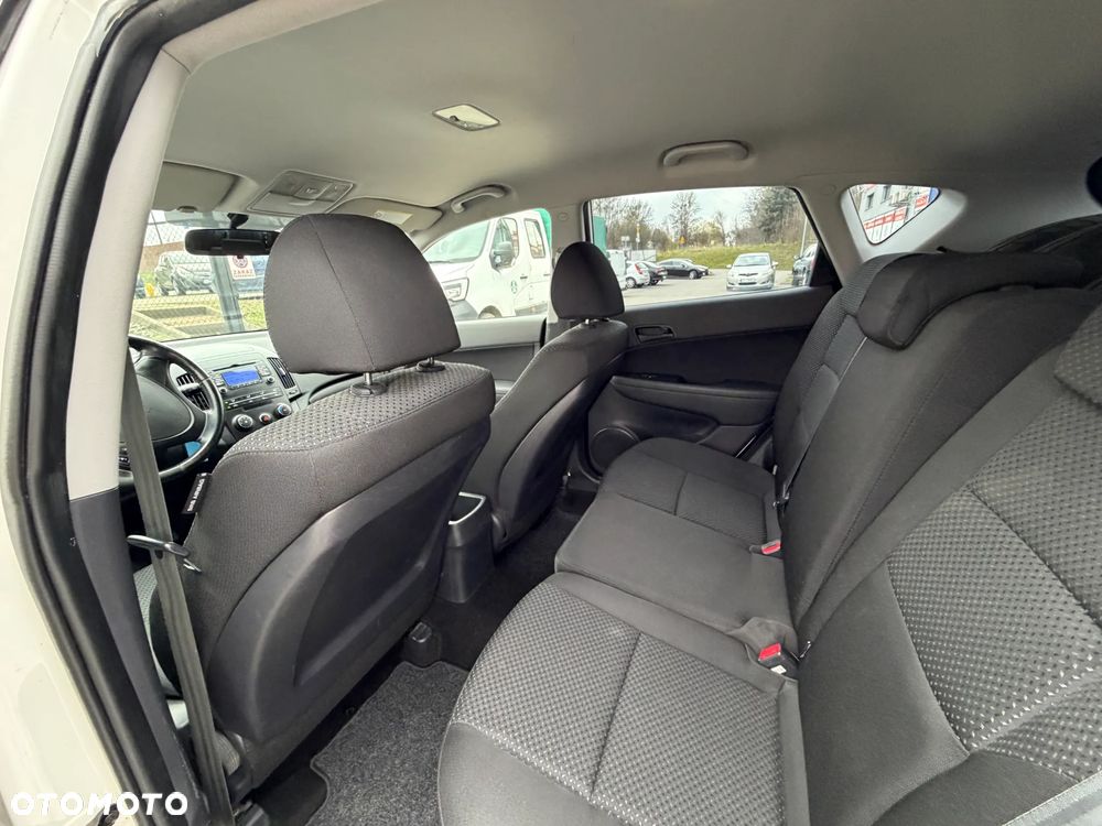 Hyundai i30 1.4 Comfort - 13