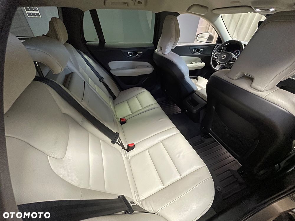 Volvo V60 D4 Inscription - 30
